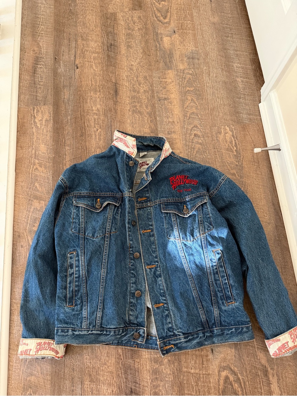 Planet Hollywood retro denim jacket size L